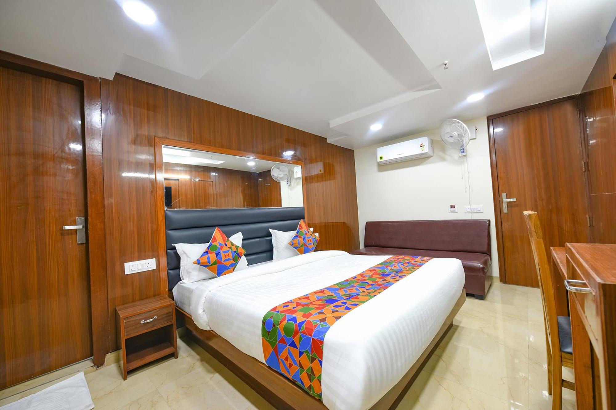 Fabhotel Mona International Нью-Дели Экстерьер фото