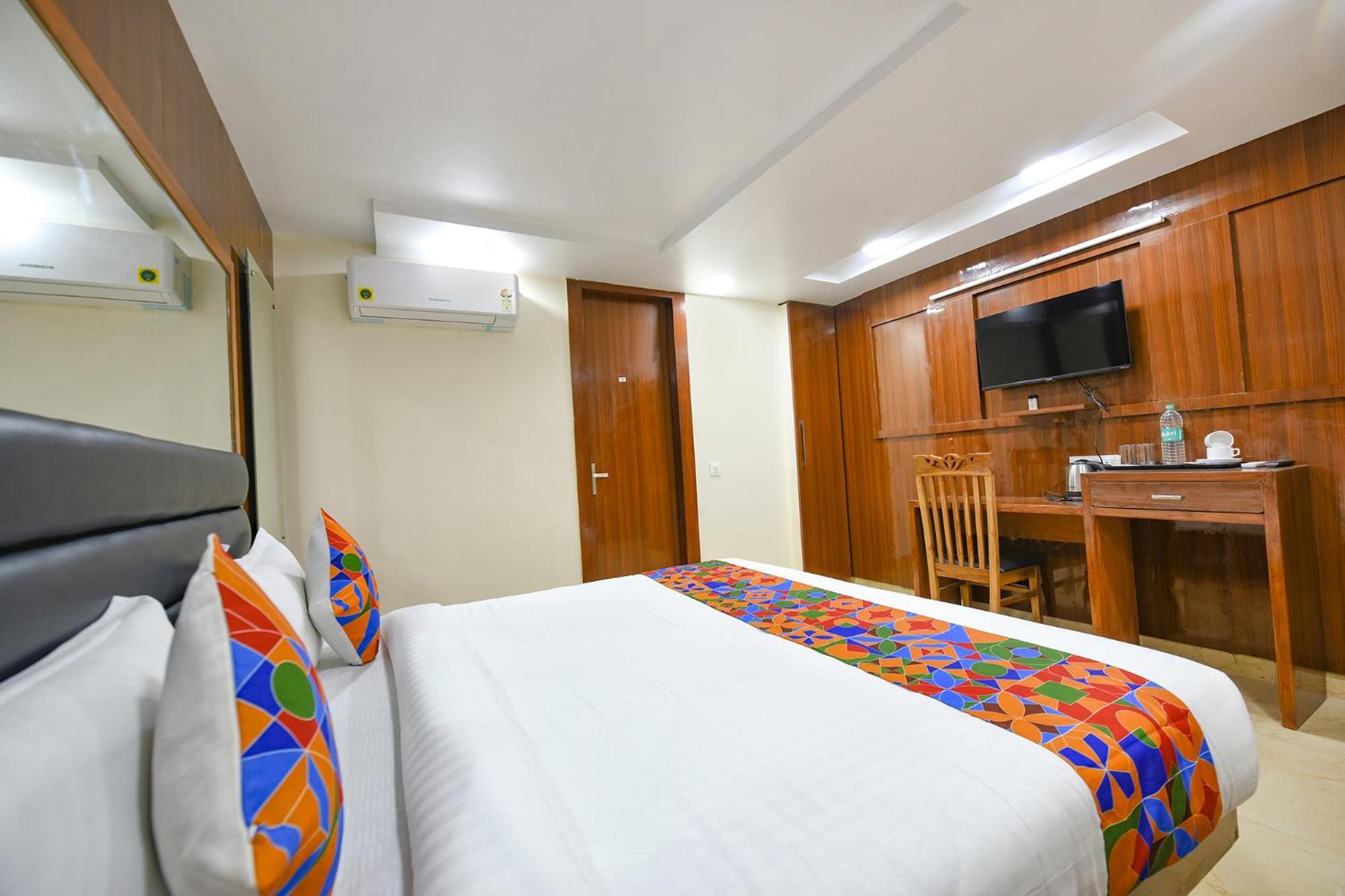 Fabhotel Mona International Нью-Дели Экстерьер фото